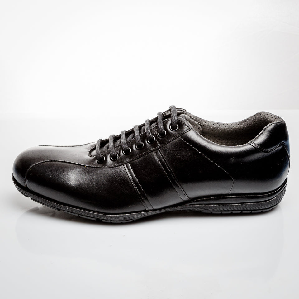 Sneaker-schwarz