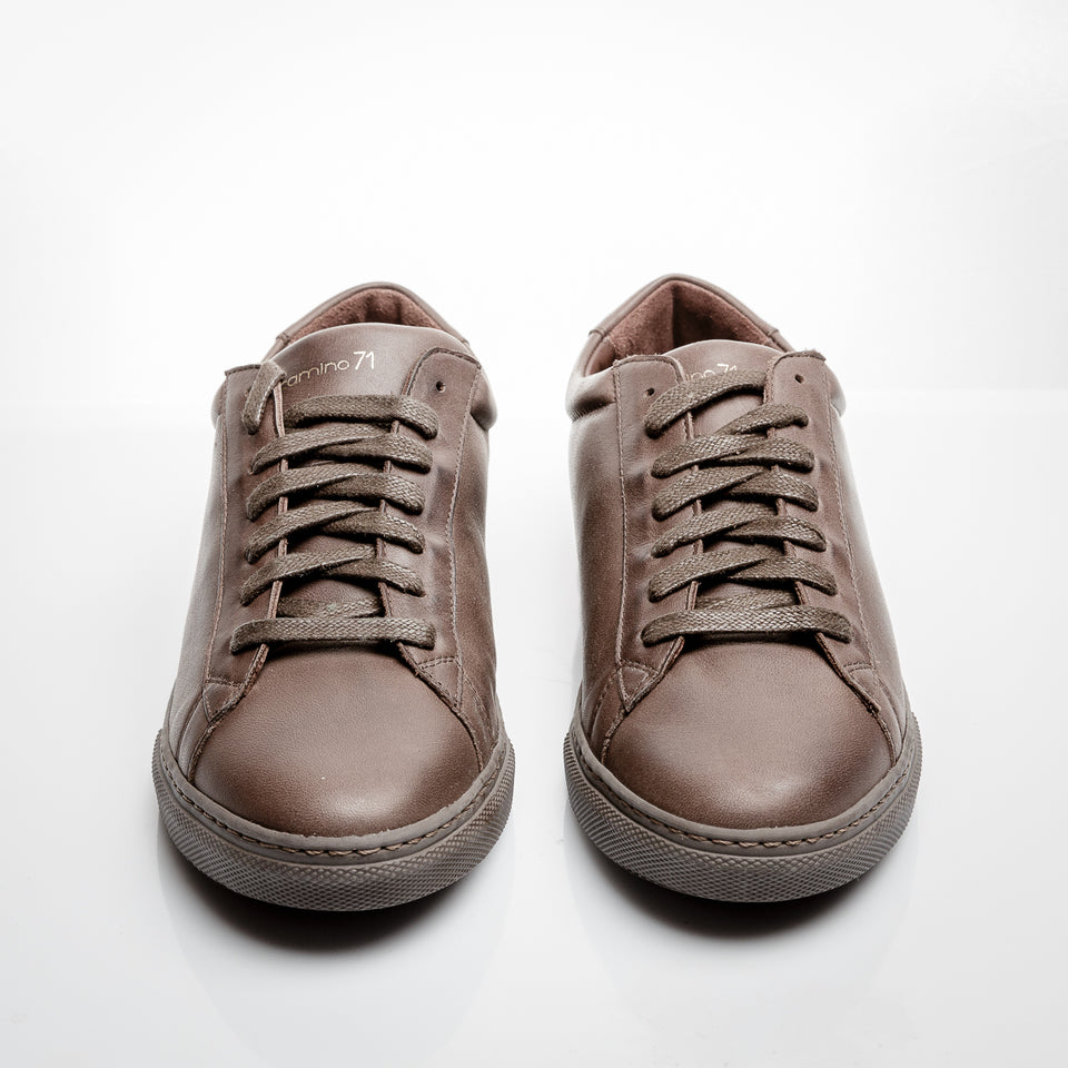 Sneaker-braun