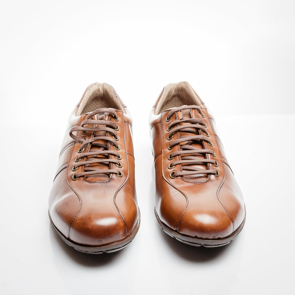 Sneaker braun