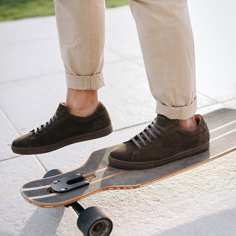 men sneaker in olive suede leather | camino 71