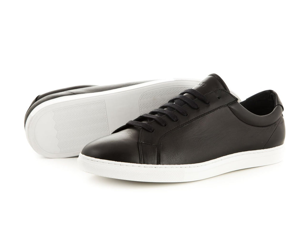 black sporty women's leather sneaker | camino 71