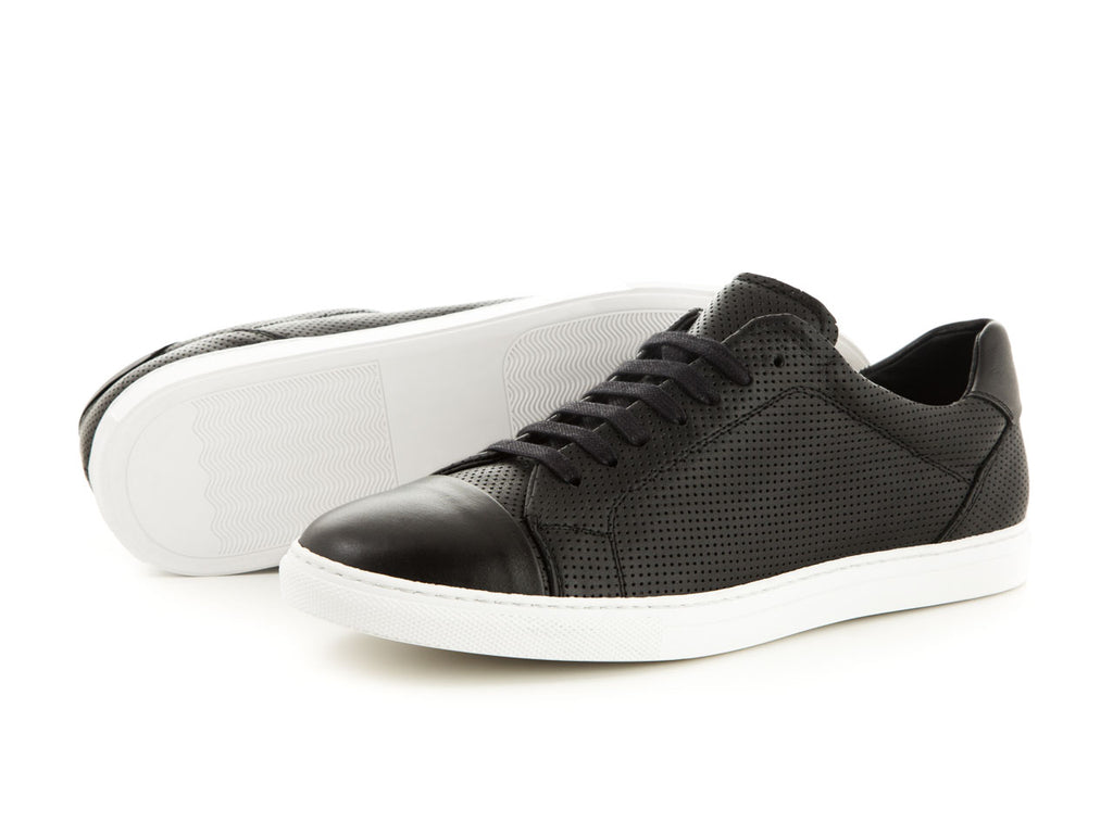 Sporty leather shoes black white | camino71